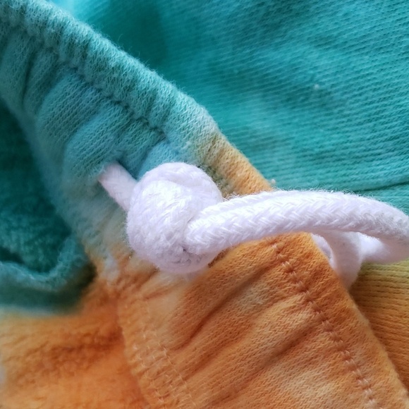 Wild Fable™ High-Rise Fleece Bermuda Shorts in Tie-Dye Size XS - Picture 5 of 9